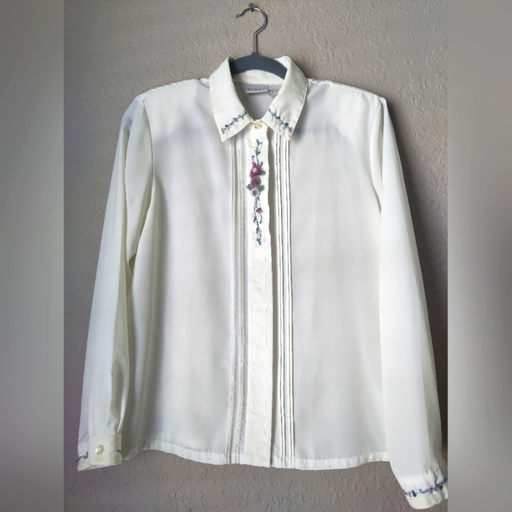 Koret Petites Button Collar blouse Womens W/Embroidery & Shoulder Pads size 8